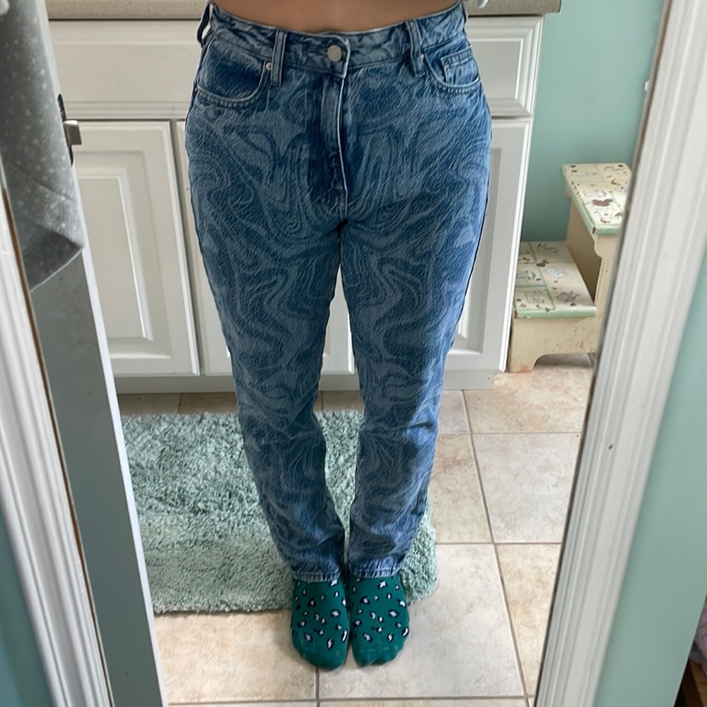 Mom Jean